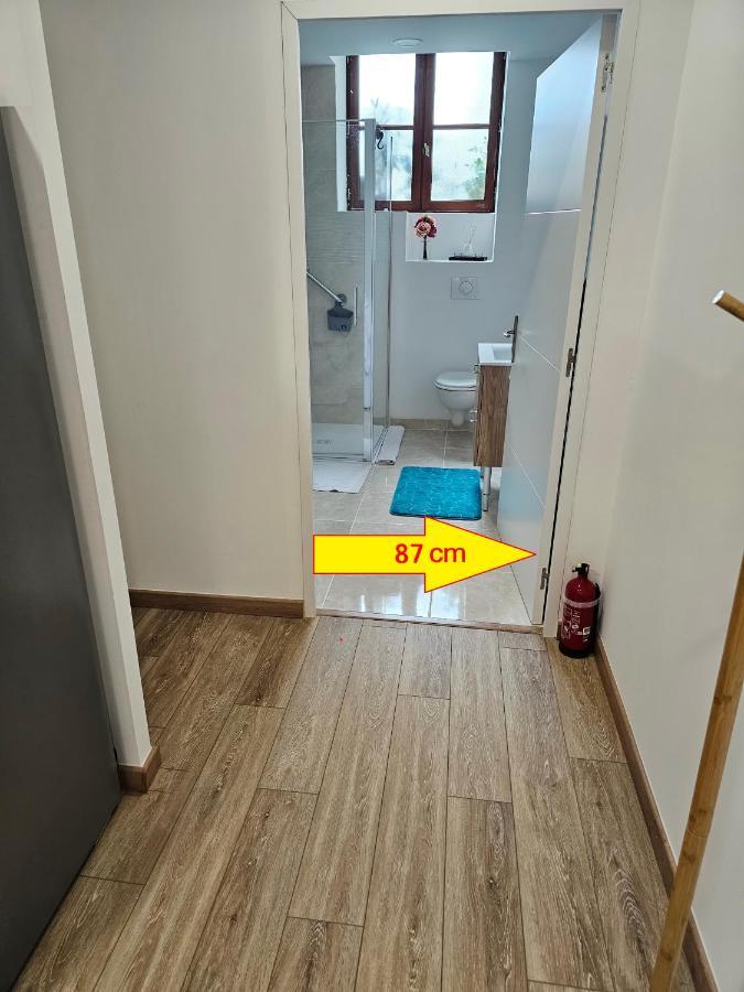 Rez De Chaussee Appartement A Tournus - Yellow Exterior foto